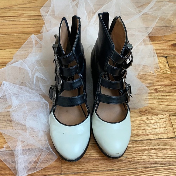 Zigi Soho black & white western buckle booties - Picture 3 of 11